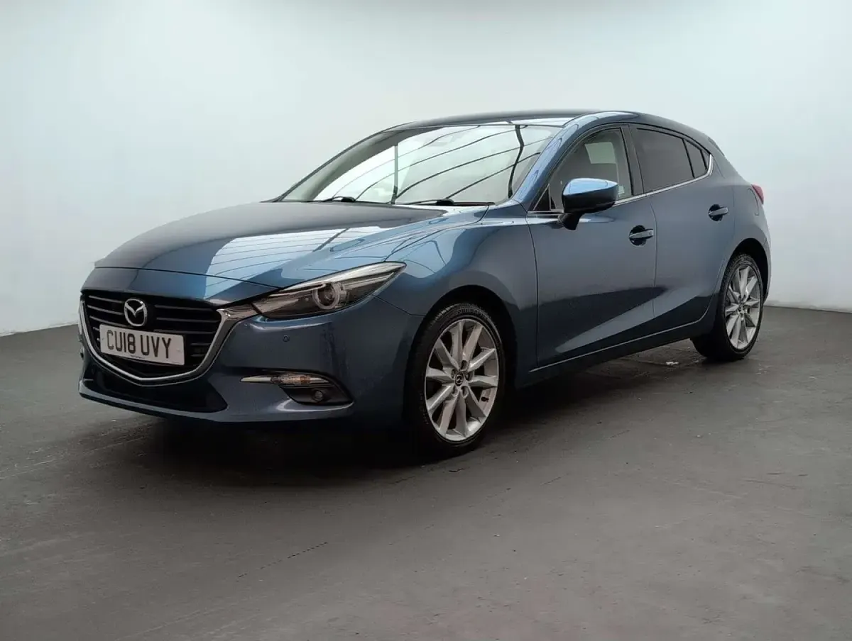 Used Mazda 3 Inclusive 120 HP (88 kW) 2018 Blue Hatchback