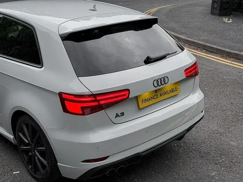 Used Audi A3 Black Edition 150 HP (110 kW) 2017 White Hatchback