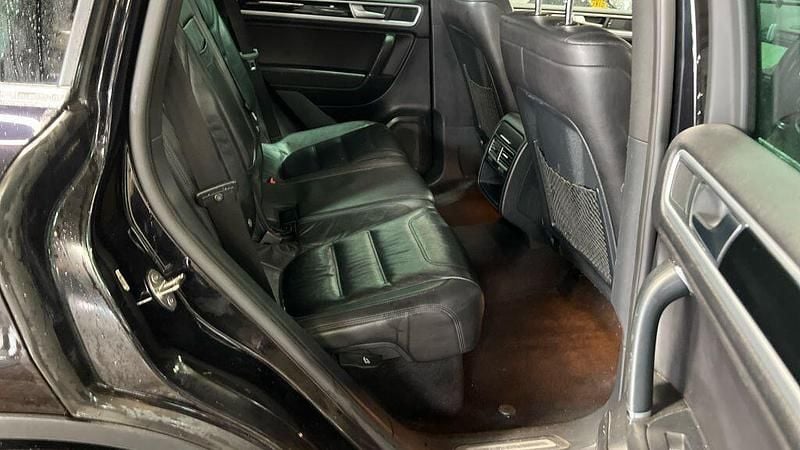 Used VW Touareg R-line Plus 2017 Black SUV