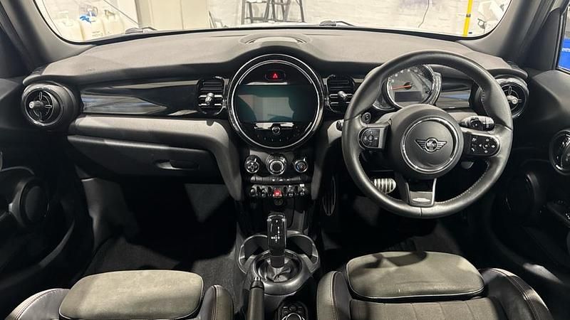Usado Mini Cooper S Hatch 176 HP (129 kW) 2022 Prateado Citadino