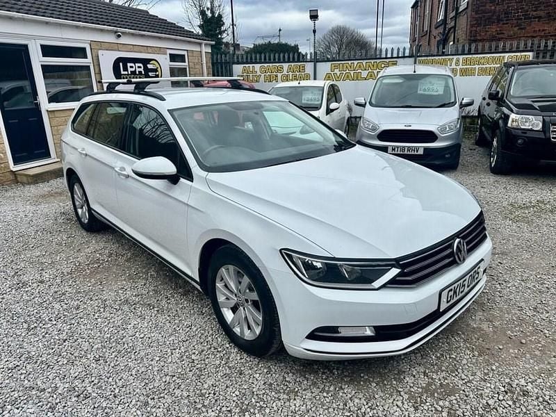 Used VW Passat S 120 HP (88 kW) 2015 White Estate