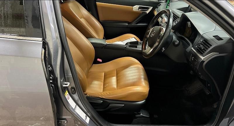 Grey Used 2013 Lexus CT200h Hatchback | £7,500 (Fair price) - Image 1/4