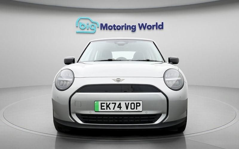 Used Mini Cooper Classic 135 kW (184 HP) 2024 Silver Hatchback
