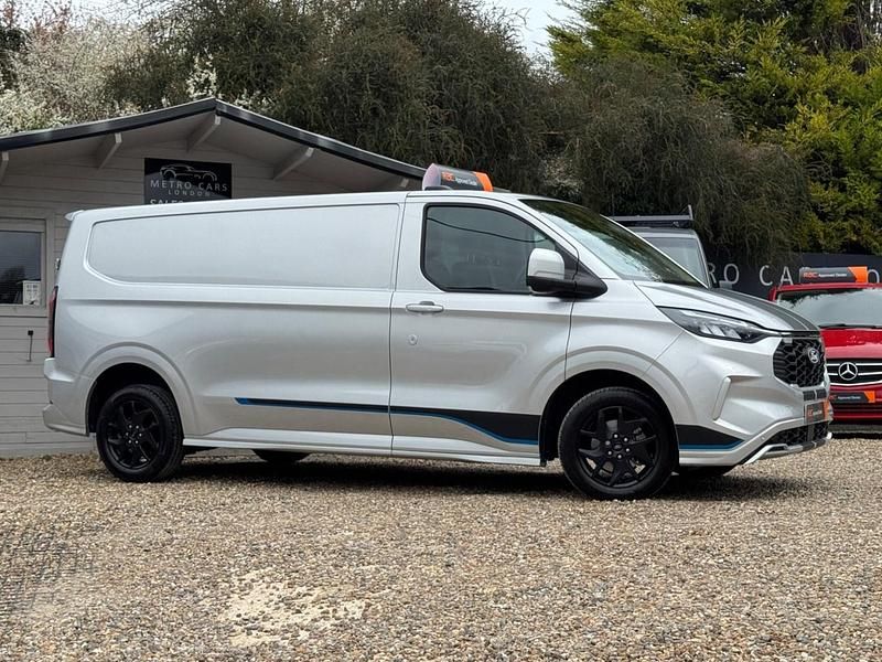 Used Ford Transit Custom Sport 170 HP (125 kW) 2024 Silver Van