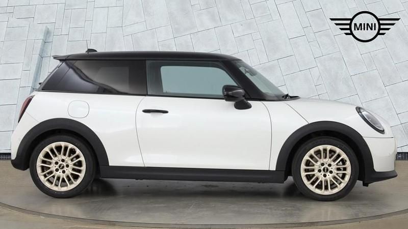 Used Mini Cooper S Hatch 201 HP (147 kW) 2024 White Hatchback