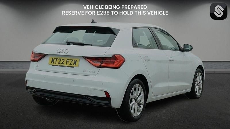 Used Audi A1 Sportback Sport 95 HP (69 kW) 2022 Glacier white metallic/glacier white metallic Hatchback