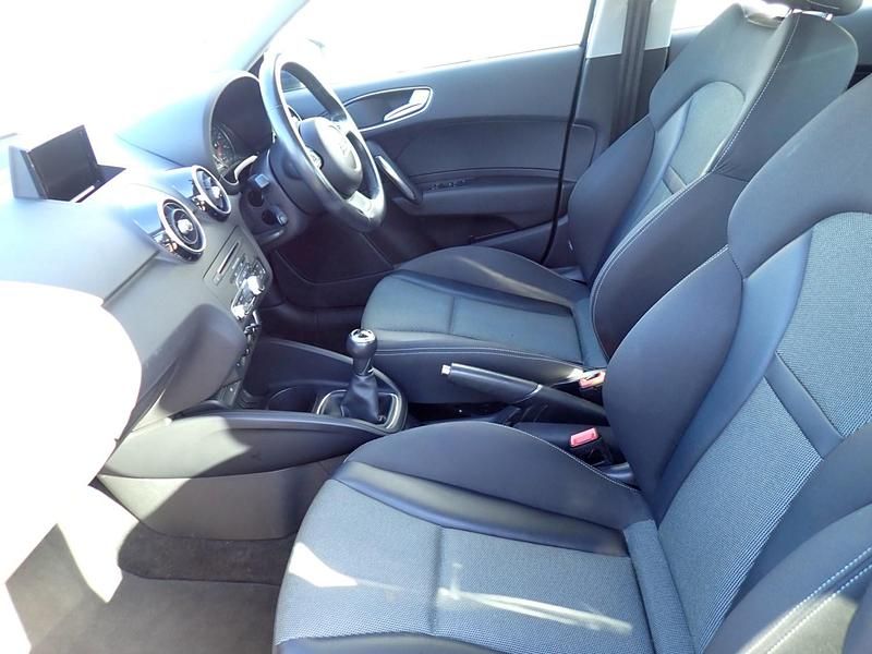 Used Audi A1 Sportback Sport 125 HP (91 kW) 2017 Blue Hatchback