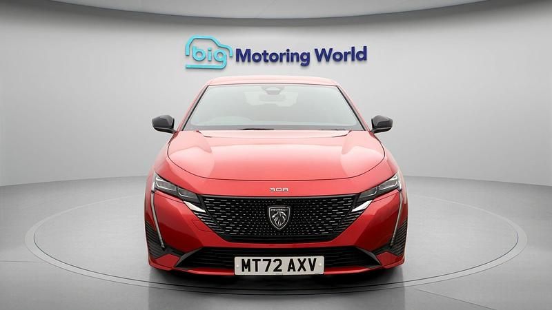 Used Peugeot 308 GT 129 HP (94 kW) 2022 Red Hatchback