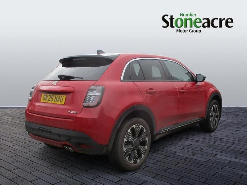 Used Fiat 600 La Prima 134 HP (98 kW) 2025 Red SUV