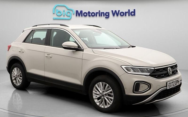 Used 2025 VW T-Roc Life SUV | £21,000 (Good price) - Image 1/4