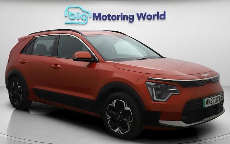 Used 2025 Kia e-Niro 4 SUV | £20,300 (Fair price) - Image 1/4