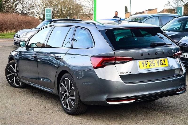 Used Skoda Octavia SportLine 147 HP (108 kW) 2025 Grey Estate
