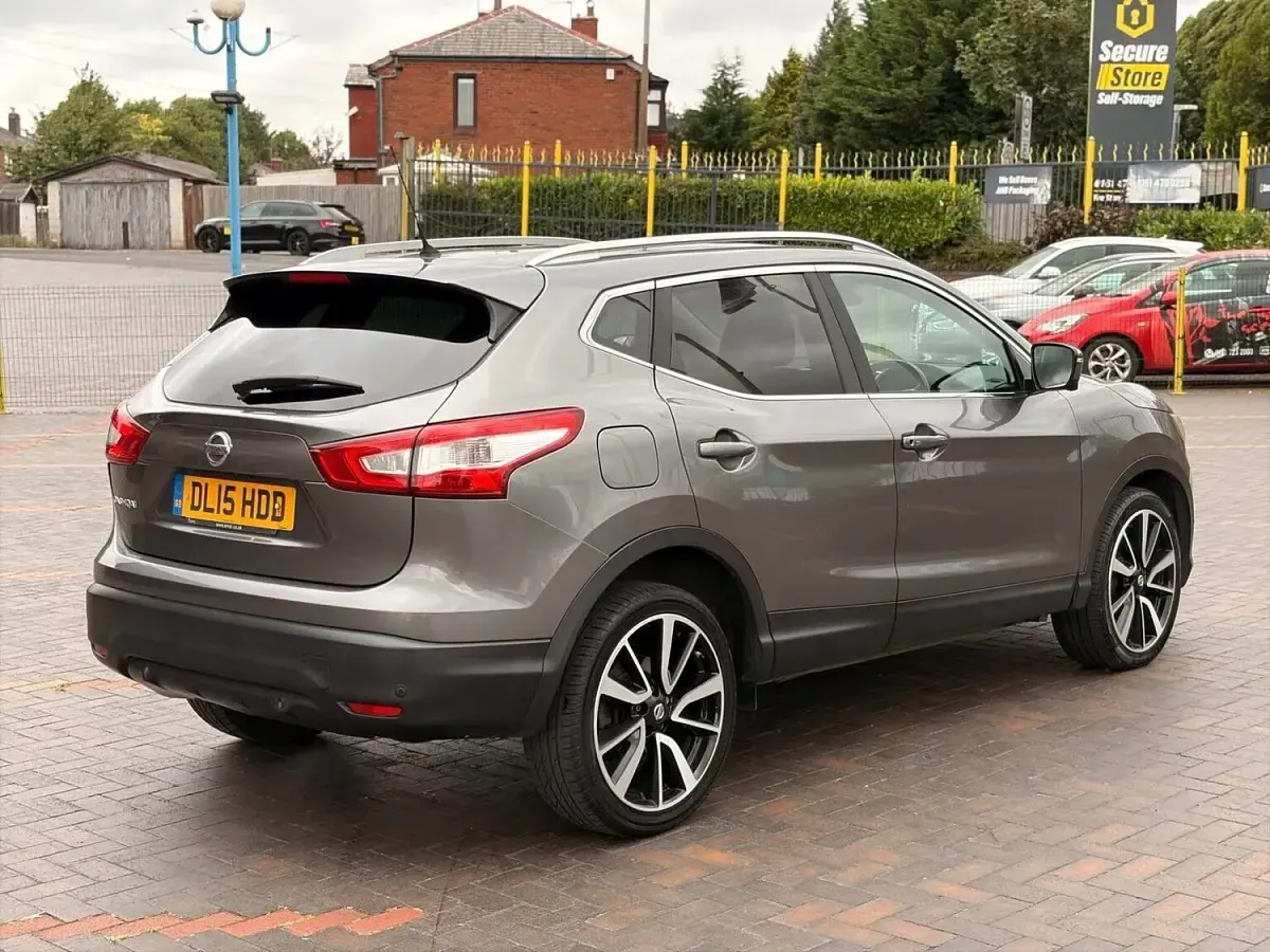 Used Nissan Qashqai S 130 HP (95 kW) 2015 Grey SUV