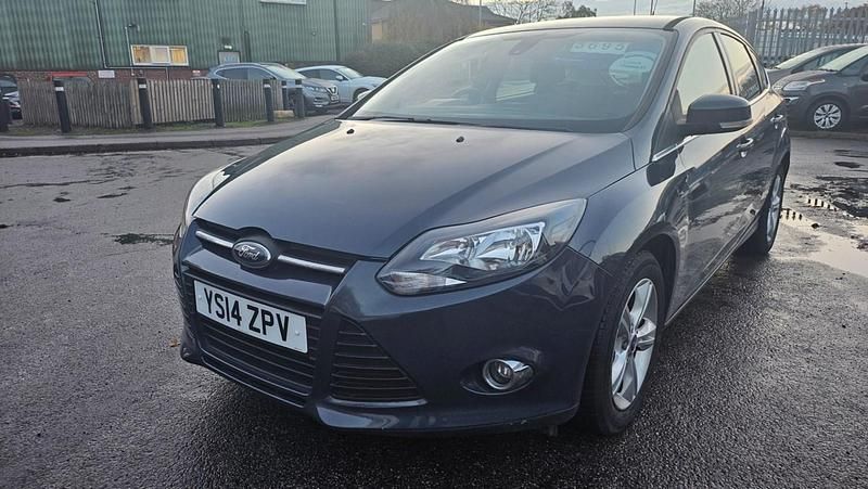 Used Ford Focus Zetec 115 HP (84 kW) 2014 Grey Hatchback