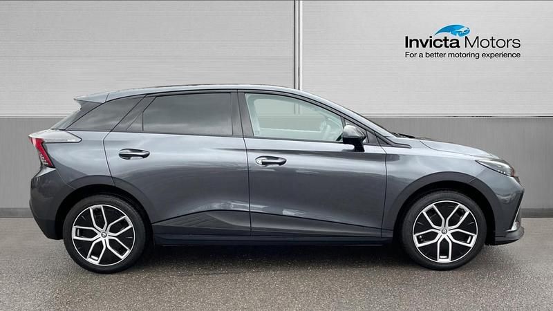 New MG MG4 EV Trophy 180 kW (245 HP) 2026 Grey Hatchback