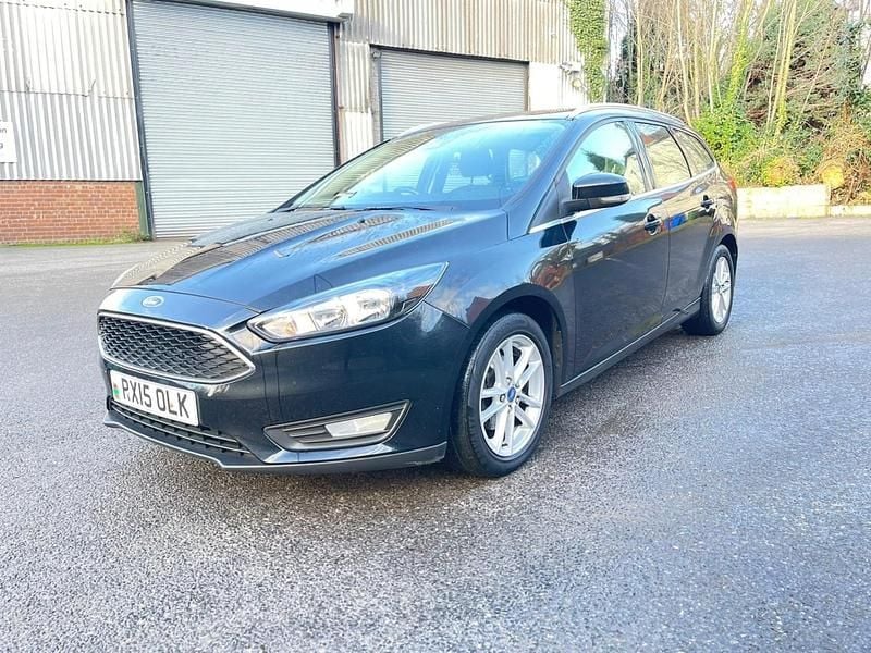 Black Used 2015 Ford Focus Zetec Estate | £2,990 (Super price) - Image 1/4