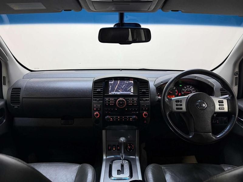 Used Nissan Navara Tekna 2014 Black Pickup