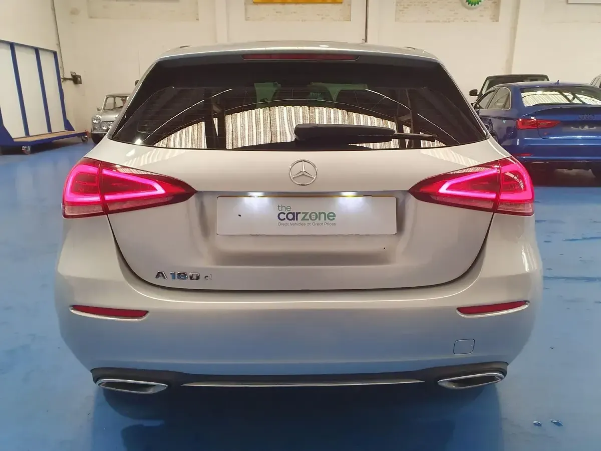 Used Mercedes A180 116 HP (85 kW) 2019 Silver Hatchback