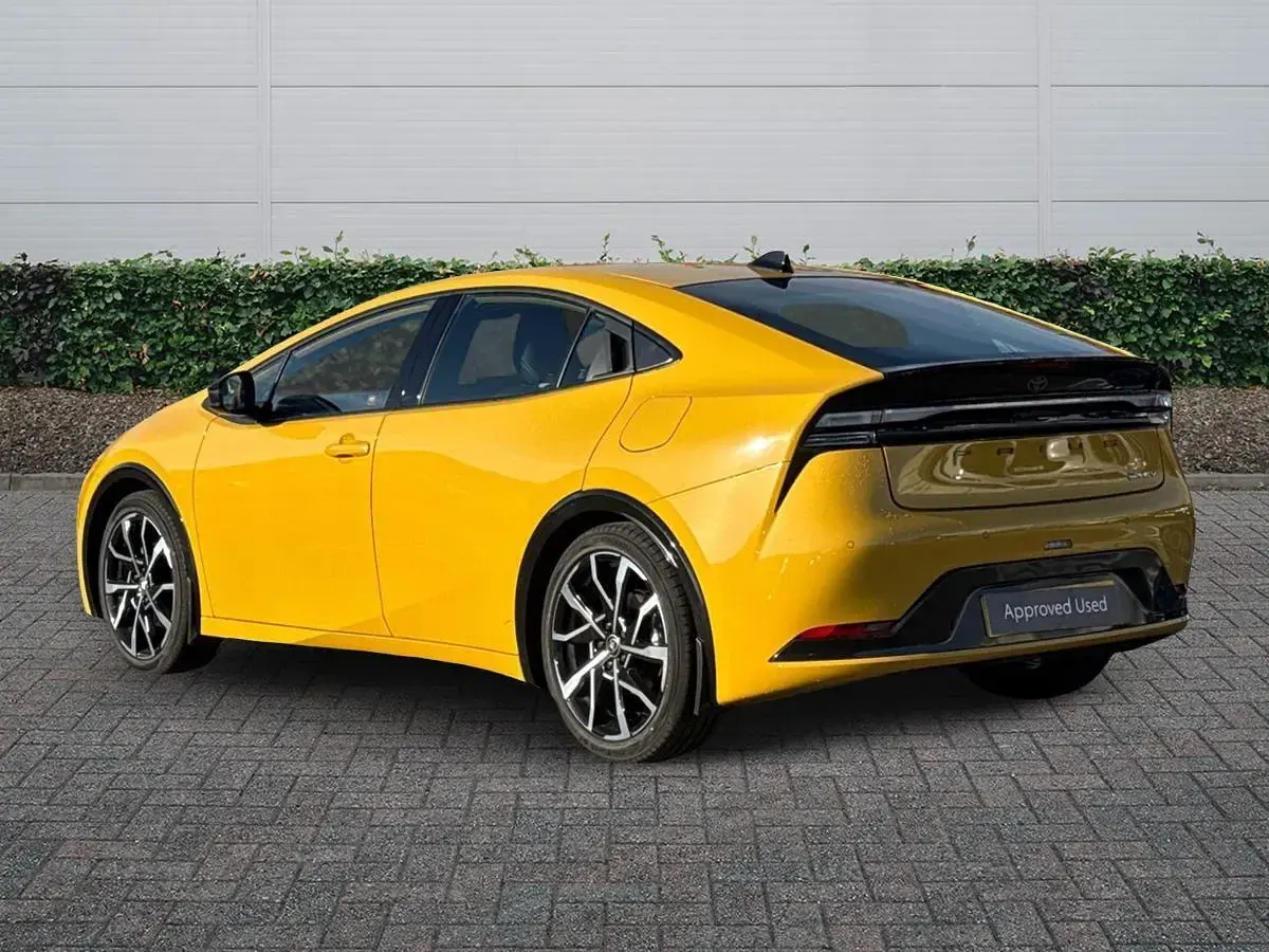 Used Toyota Prius 2025 Yellow Hatchback