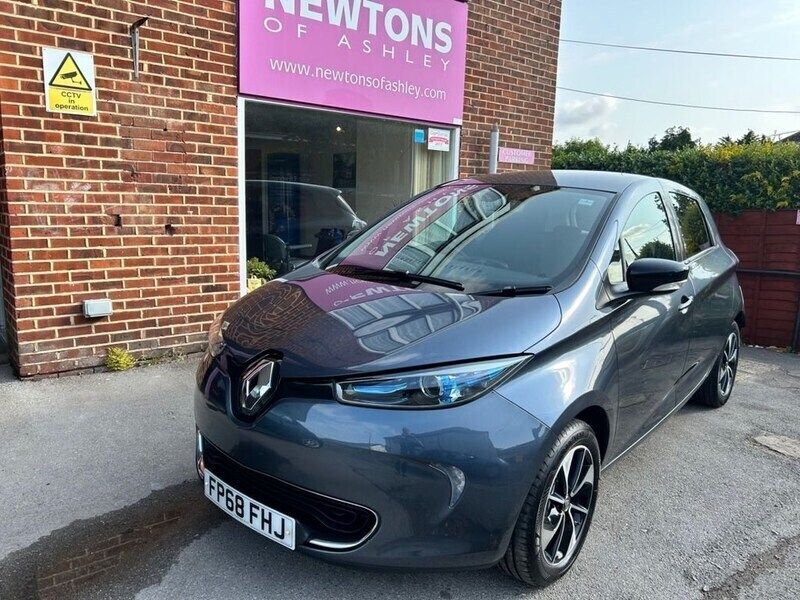 Grey Used 2018 Renault Zoe Dynamique Hatchback | £4,995 (Fair price) - Image 1/4