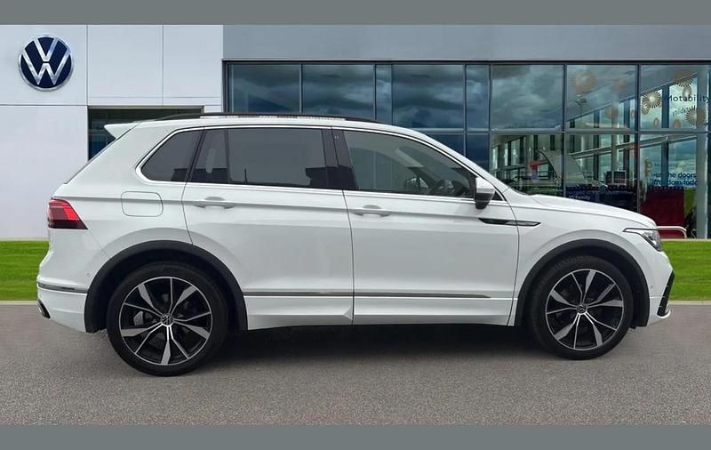 Used VW Tiguan R-line 150 HP (110 kW) 2023 White SUV