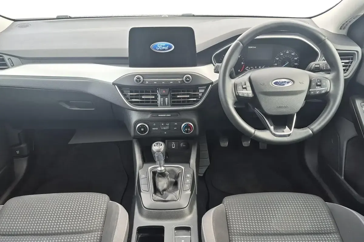 Used Ford Focus Zetec 120 HP (88 kW) 2020 Blue Hatchback