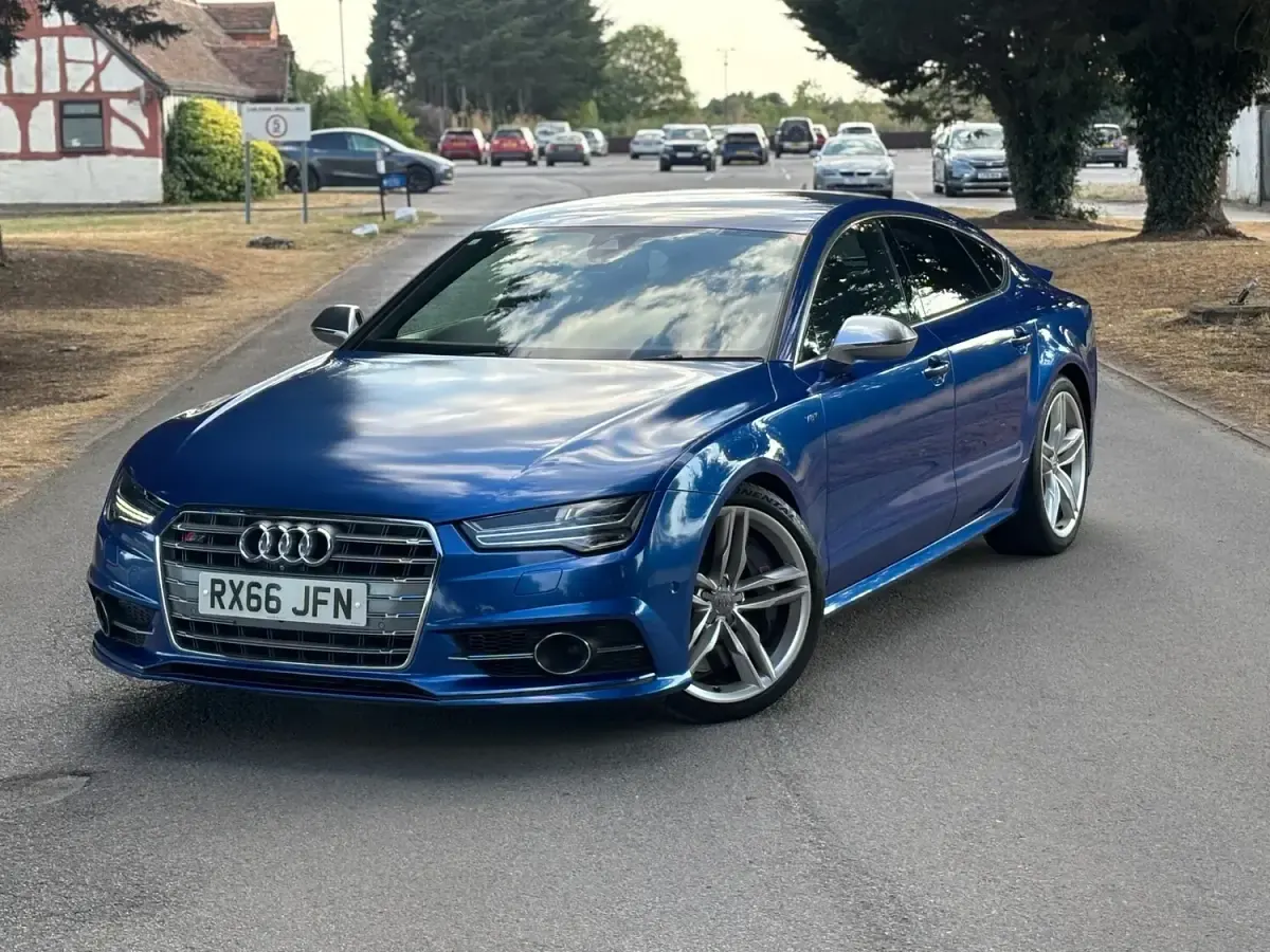 Used Audi A7 450 HP (330 kW) 2016 Blue Hatchback
