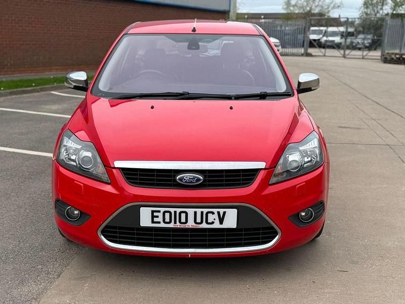 Used Ford Focus Titanium 134 HP (98 kW) 2010 Red Estate