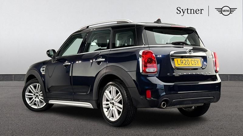 Usado Mini Cooper Countryman Exclusive 134 HP (98 kW) 2020 Preto SUV