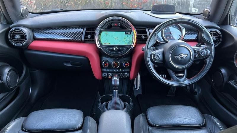Używany Mini John Cooper Works Hatch 231 KM (169 kW) 2017 Czarny Hatchback