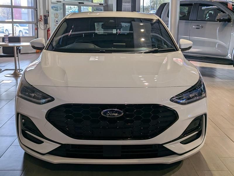Novo Ford Focus ST-Line 2025 Citadino