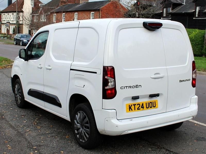 Used Citroën Berlingo 100 HP (73 kW) 2024 White MPV