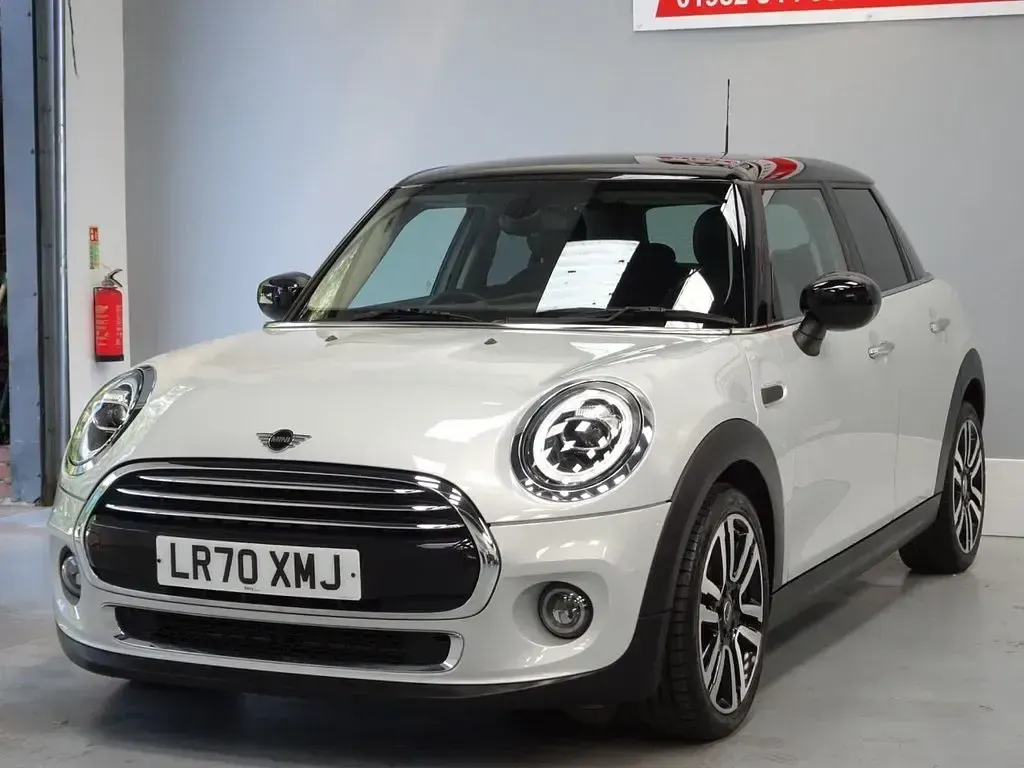 Used Mini Cooper Exclusive 136 HP (100 kW) 2020 Silver Hatchback
