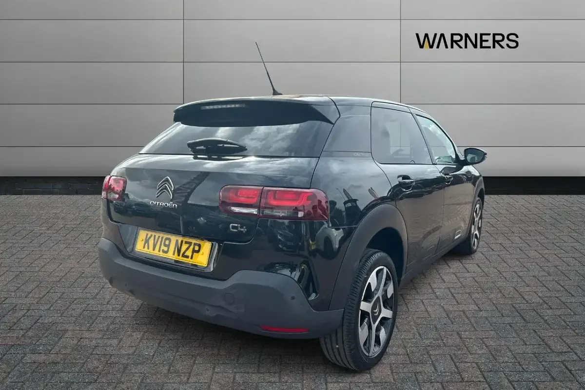 Used Citroën C4 Cactus Flair 108 HP (79 kW) 2019 Black Hatchback