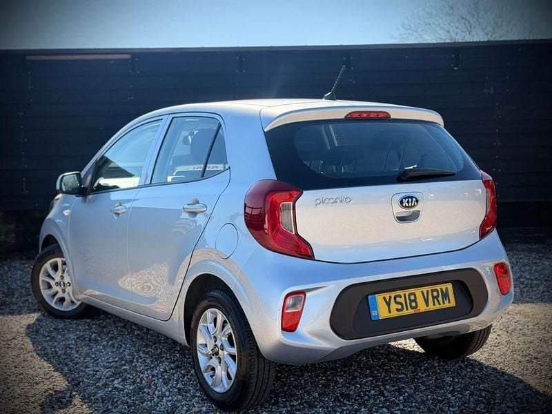 Used Kia Picanto 84 HP (61 kW) 2018 Silver Hatchback