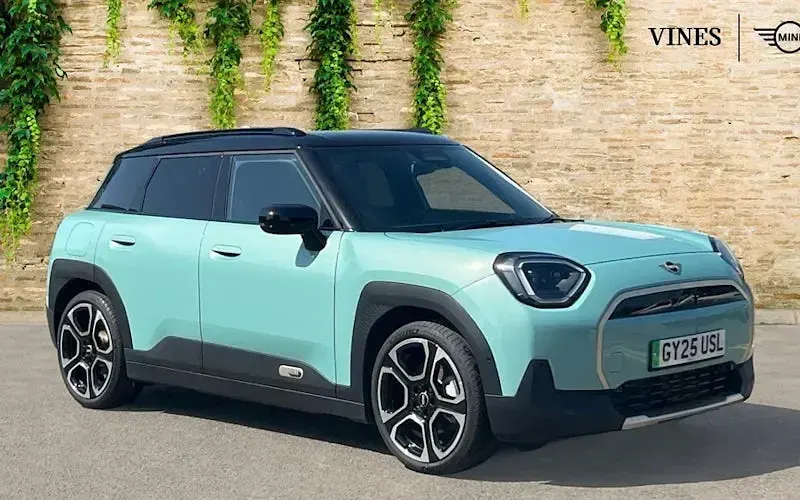 Used Mini Aceman Exclusive 135 kW (184 HP) 2025 SUV
