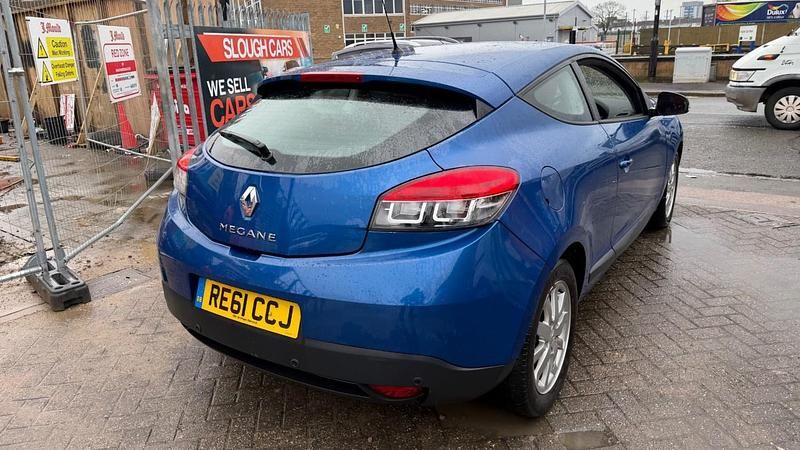 Used Renault Mégane Coupé Expression 2011 Blue Coupe