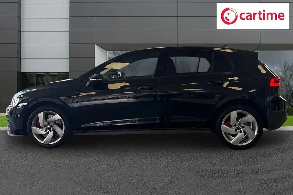 Second-hand VW Golf VIII GTE 2023 Negru Hatchback