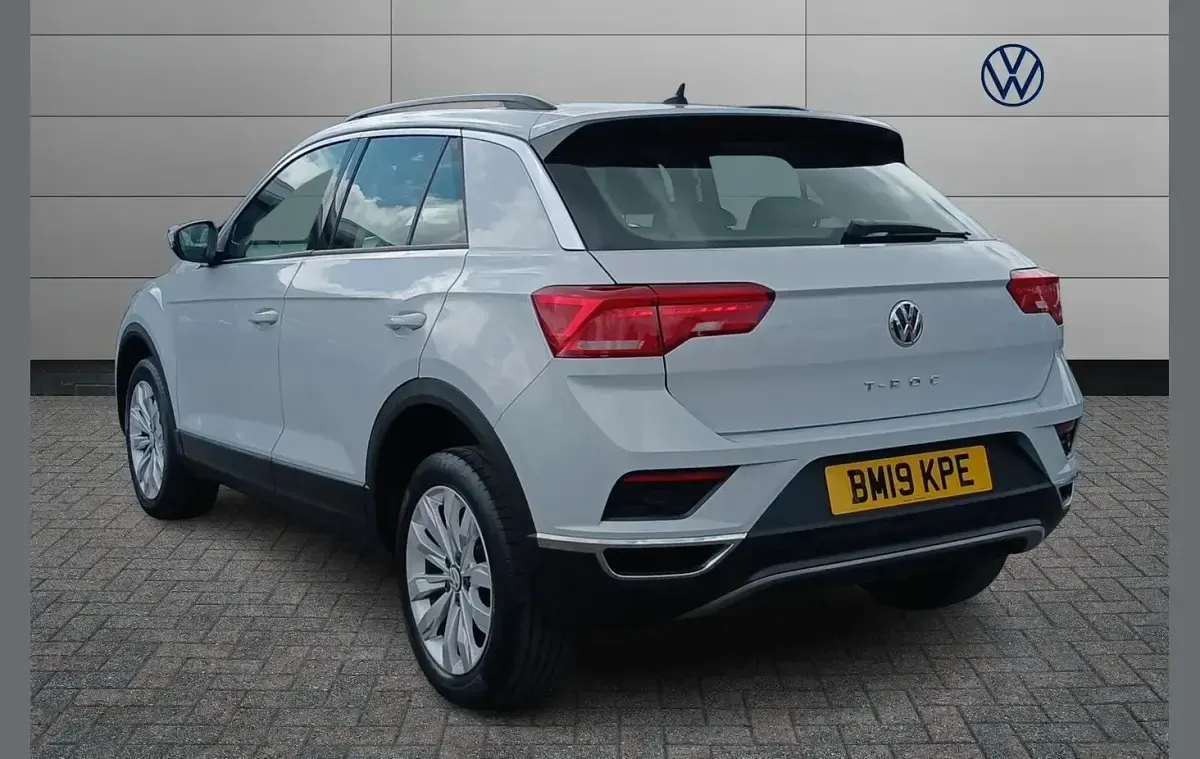 Używany VW T-Roc SE 150 KM (110 kW) 2019 Srebrny SUV