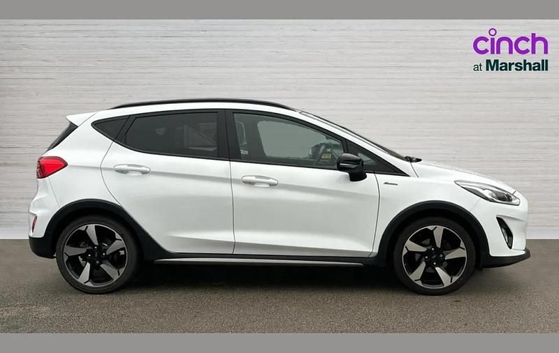 Used Ford Fiesta Active 125 HP (91 kW) 2018 White Hatchback