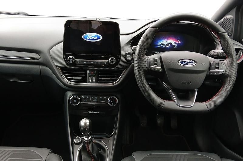 Usado Ford Puma ST-Line X 155 HP (114 kW) 2022 Preto SUV