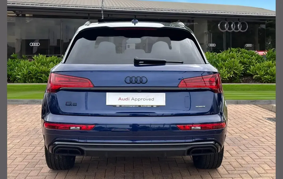 Used Audi Q5 Black Edition 204 HP (150 kW) 2024 Blue SUV