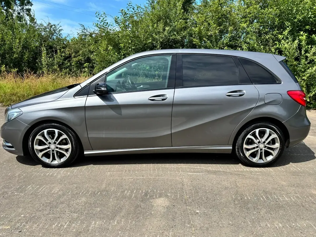 Used Mercedes B180 2012 Grey Hatchback