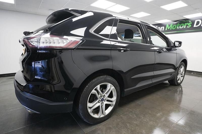 Begagnad Ford Edge Titanium 210 HK (154 kW) 2017 Svart SUV