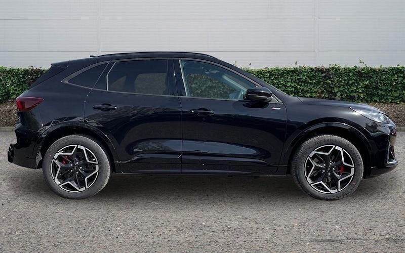 New Ford Kuga ST-Line X 242 HP (177 kW) 2026 SUV