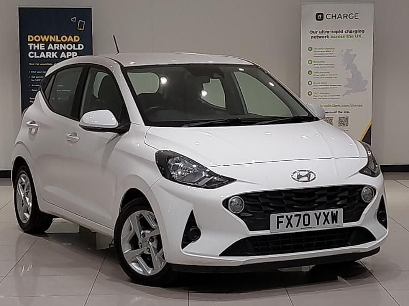 Used Hyundai i10 SE 67 HP (49 kW) 2020 White Hatchback