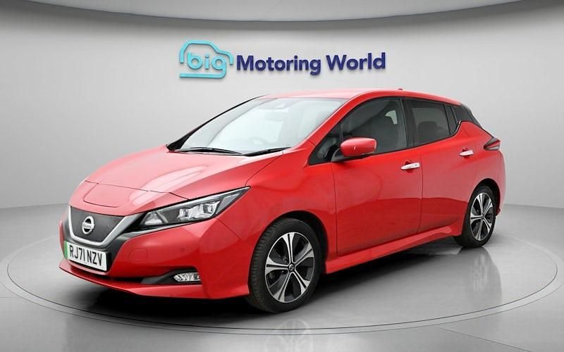 Used Nissan Leaf Tekna 110 kW (150 HP) 2021 Red Hatchback