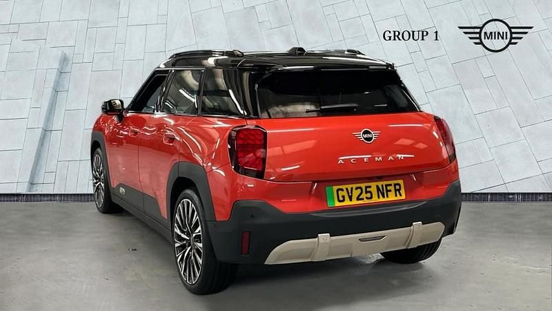 Used Mini Aceman Exclusive 135 kW (184 HP) 2025 Red SUV