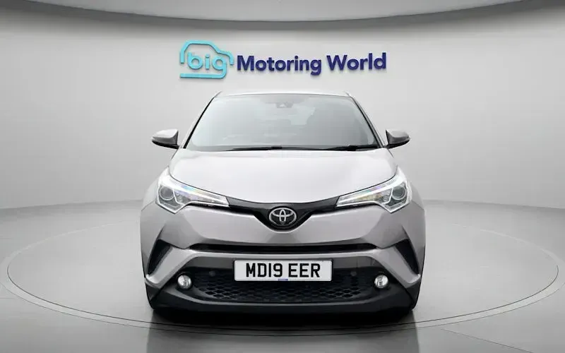 Używany Toyota C-HR 116 KM (85 kW) 2019 Srebrny SUV