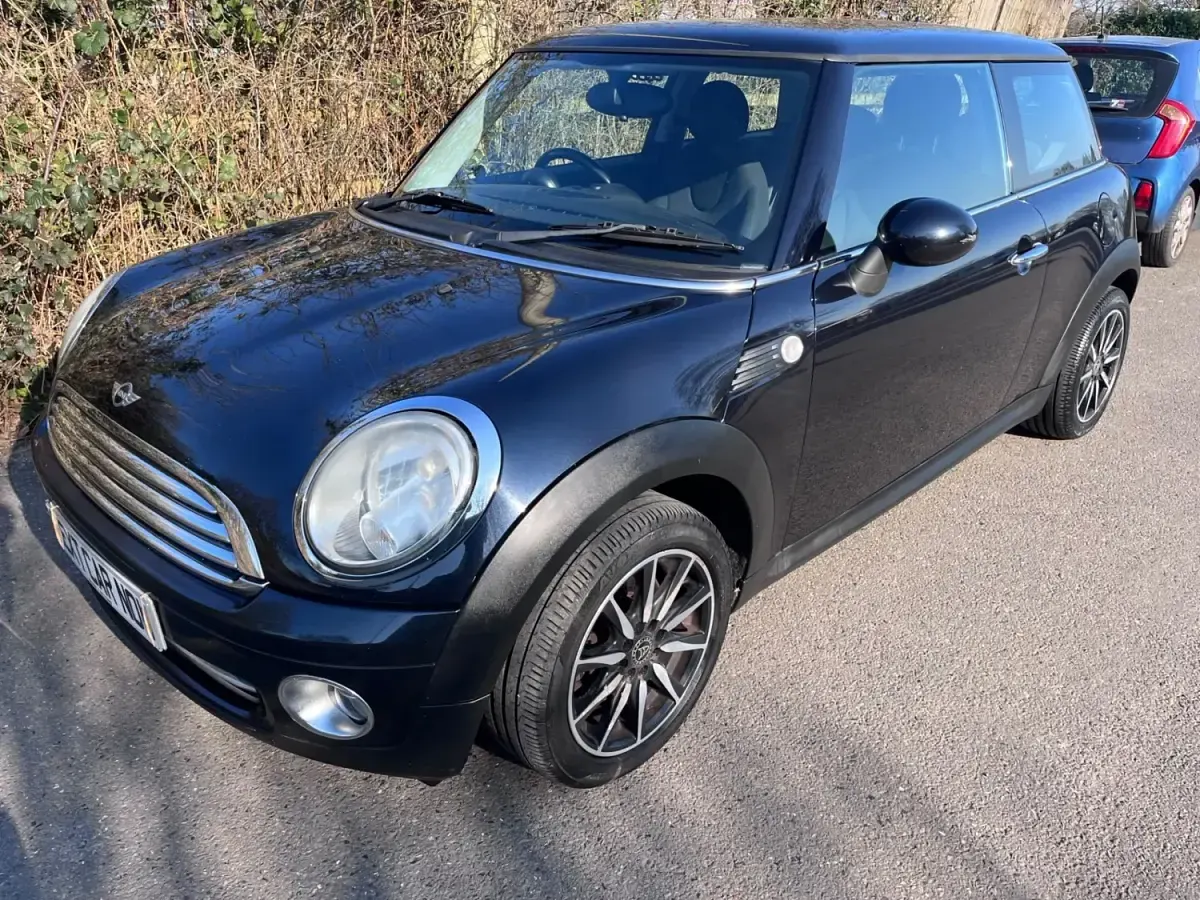 Używany Mini Cooper Hatch 2009 Czarny Hatchback